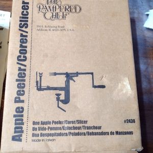Pampered chef Apple peeler/corner/slicer